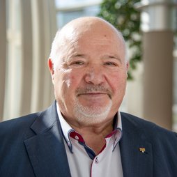 Divéki Zoltán Divéki Zoltán