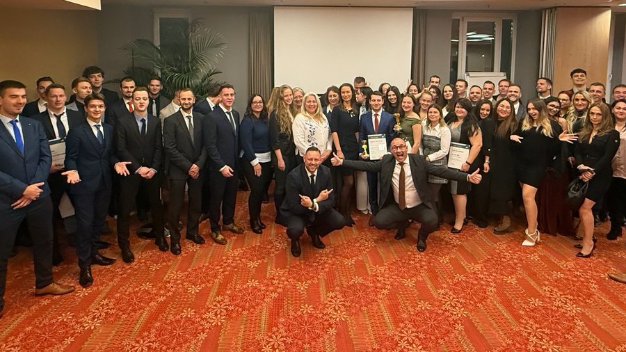 Fodor Igazgatóság csapat Fodor Igazgatóság csapat