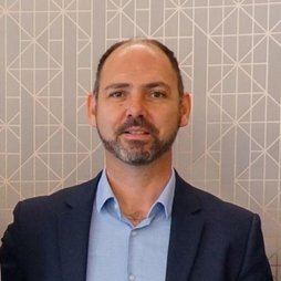 Kökényesi Róbert Kökényesi Róbert